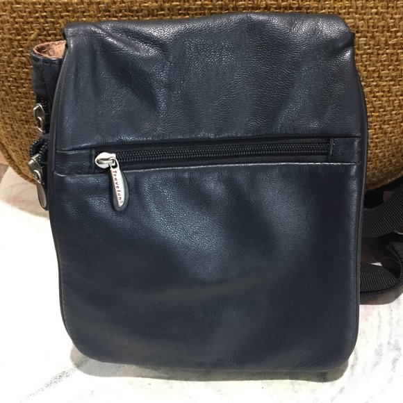 TRAVELON CROSSBODY MESSENGER LEATHER BAGS - Picture 12 of 12